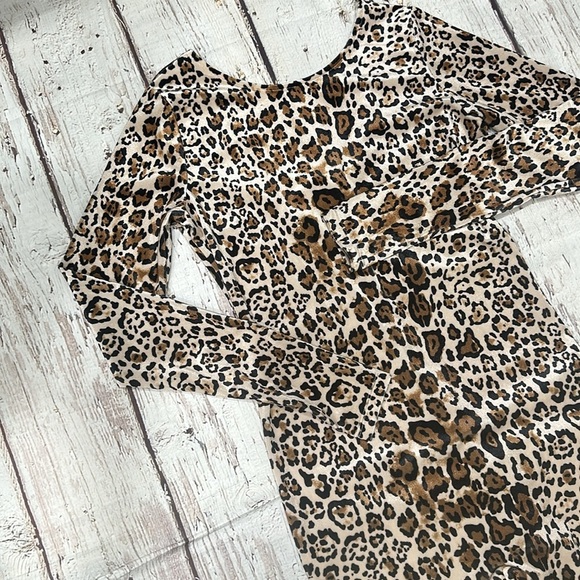 Women’s Stretch Animal Print Velvet Long Sleeves Jumpsuit - Picture 4 of 10